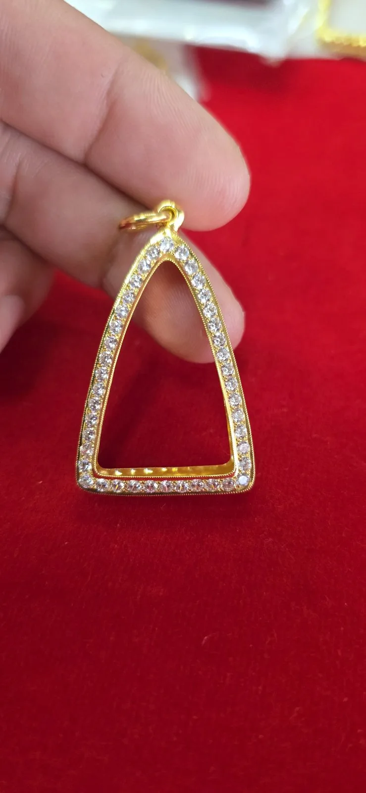 กรอบทองทรงเตารีด 熨斗形金壳