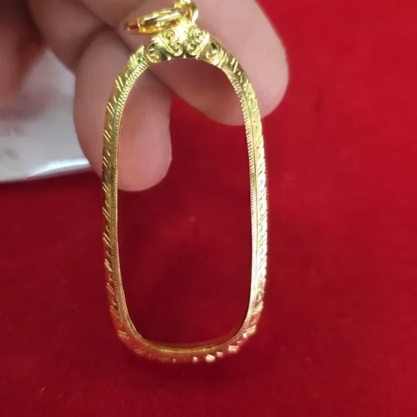 กรอบทองทรงเม็ดขนุน 橄榄形金壳
