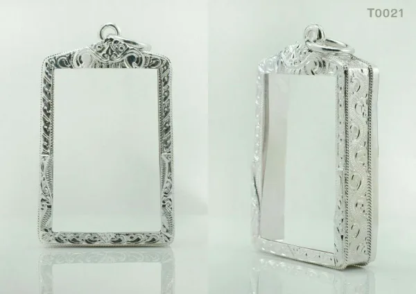 กรอบโรงงานหน้าเรียบติดซุ้มลวดเกลียว2เส้นลายไทยทั้งองค์