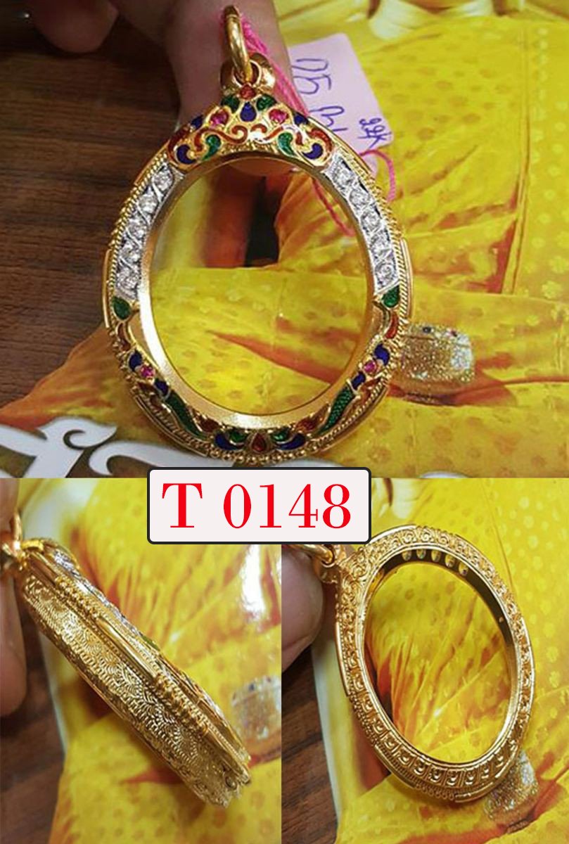 ตลับหน้าโองานมือติดซุ้มบนล่างลงยาหลากสี หน้าฝังเพชร ชุบสองสี ลวดเกลียวไข่ปลาผสมหลอด - T0148